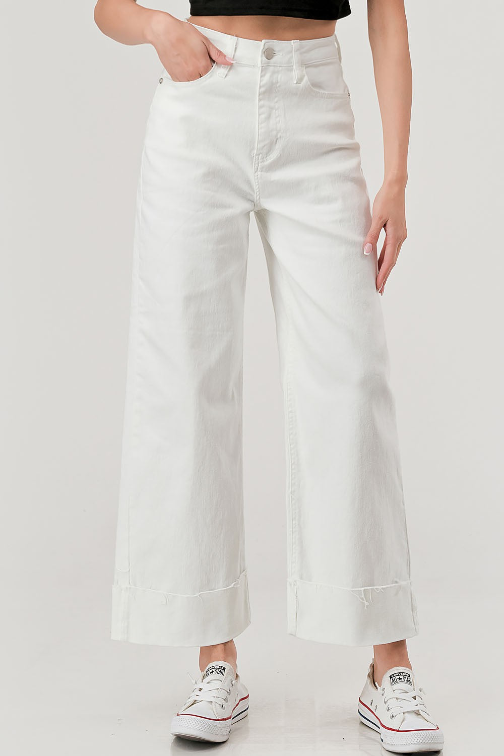 WIDE LEG JEANS WITH WIDE CUFF