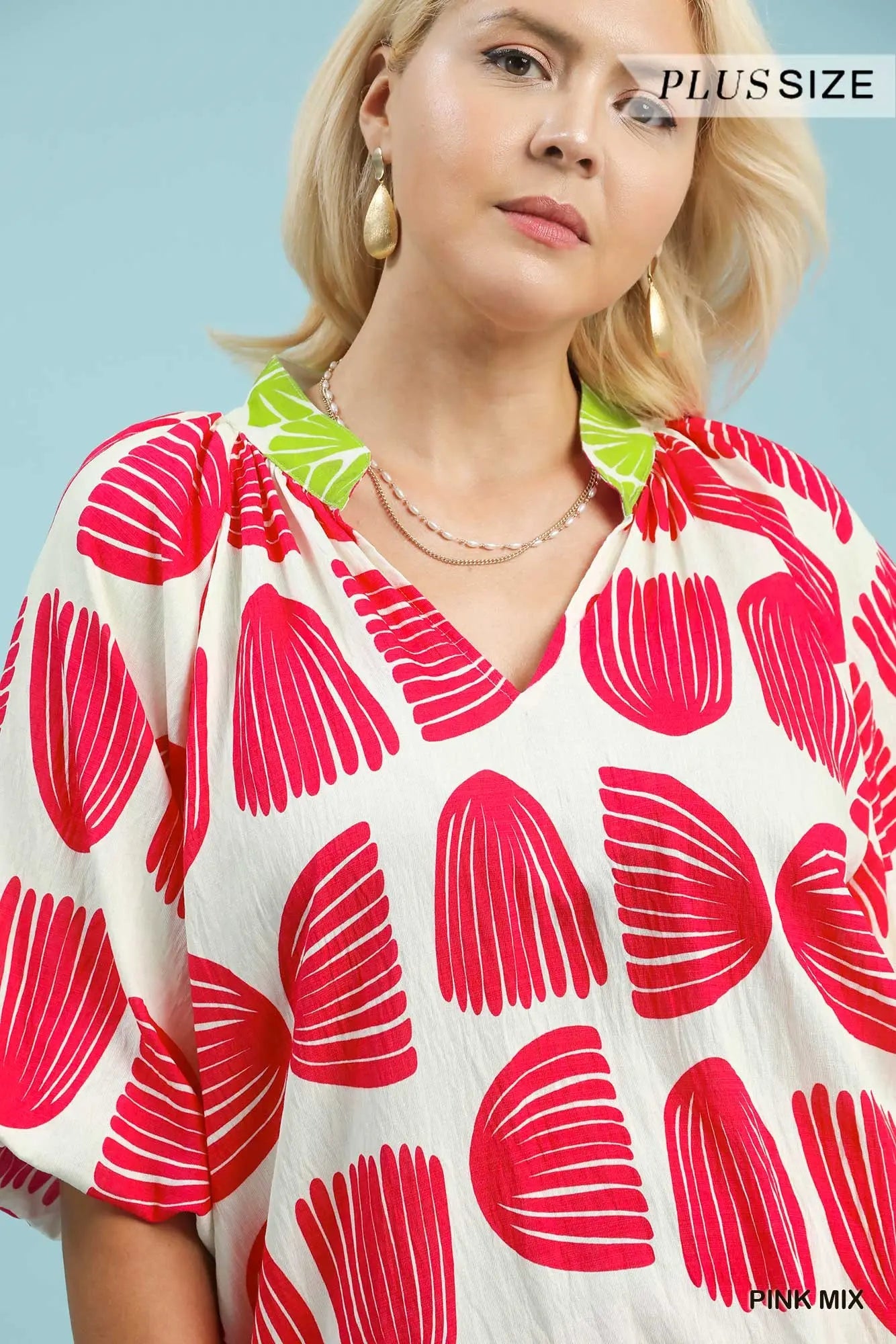 Shell Block Border Print V-Neck Blouse